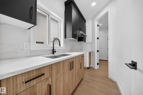 260 166 Avenue, Edmonton, AB - Indoor Photo Showing Kitchen With Double Sink