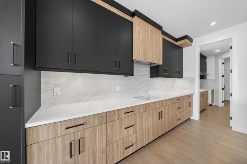 260 166 Avenue, Edmonton, AB - Indoor Photo Showing Kitchen