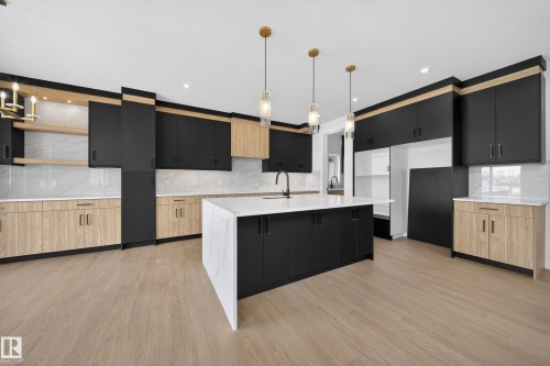 260 166 Avenue, Edmonton, AB - Indoor Photo Showing Kitchen