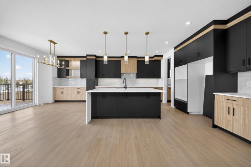 260 166 Avenue, Edmonton, AB - Indoor Photo Showing Kitchen