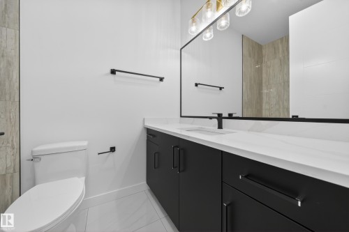 260 166 Avenue, Edmonton, AB - Indoor Photo Showing Bathroom