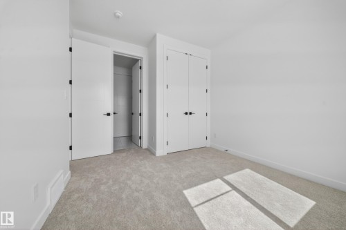 260 166 Avenue, Edmonton, AB - Indoor Photo Showing Other Room