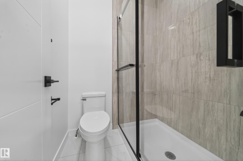 260 166 Avenue, Edmonton, AB - Indoor Photo Showing Bathroom