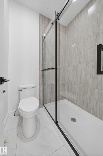 260 166 Avenue, Edmonton, AB - Indoor Photo Showing Bathroom