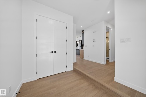 260 166 Avenue, Edmonton, AB - Indoor Photo Showing Other Room