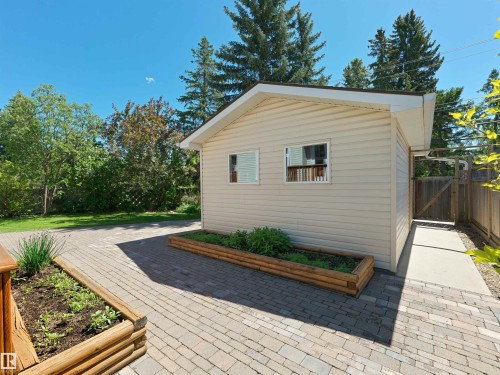 11635 72 Avenue, Edmonton, AB 