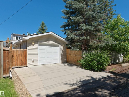 11635 72 Avenue, Edmonton, AB 