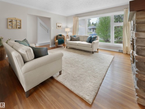 11635 72 Avenue, Edmonton, AB 