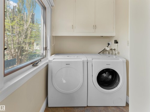 9202 117 Street, Edmonton, AB - Indoor Photo Showing Laundry Room