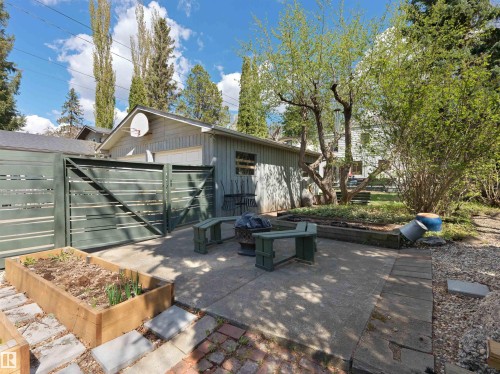9202 117 Street, Edmonton, AB - Outdoor