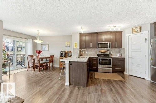 4443 6 Street Nw, Edmonton, AB - Indoor Photo Showing Kitchen
