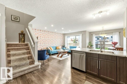 4443 6 Street Nw, Edmonton, AB - Indoor Photo Showing Kitchen