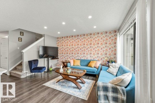 4443 6 Street Nw, Edmonton, AB - Indoor