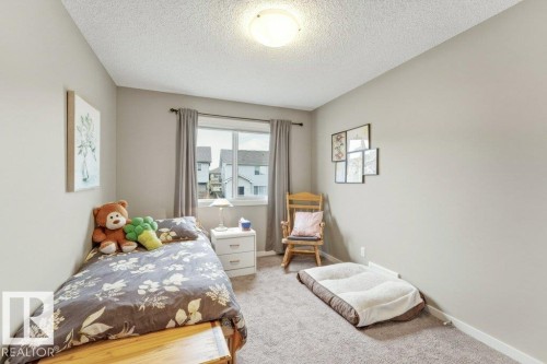 4443 6 Street Nw, Edmonton, AB - Indoor Photo Showing Bedroom