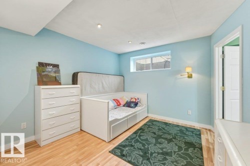 4443 6 Street Nw, Edmonton, AB - Indoor