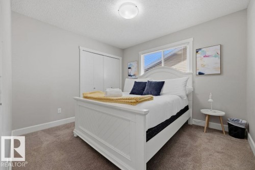 2366 Ware Crescent, Edmonton, AB - Indoor Photo Showing Bedroom
