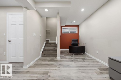 2366 Ware Crescent, Edmonton, AB - Indoor Photo Showing Other Room