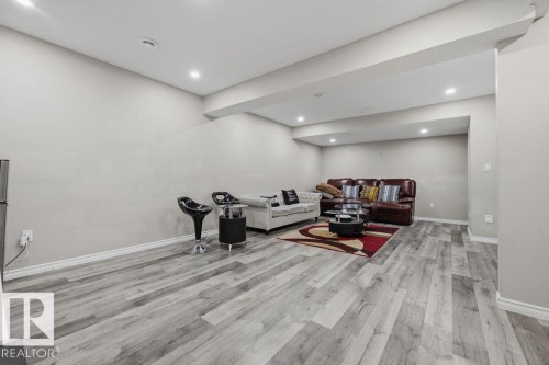 2366 Ware Crescent, Edmonton, AB - Indoor