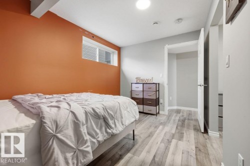 2366 Ware Crescent, Edmonton, AB - Indoor Photo Showing Bedroom