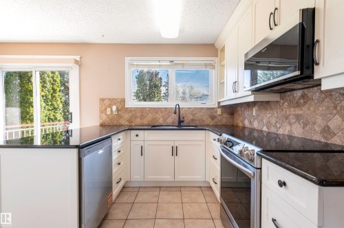 9331 52 Street, Edmonton, AB - Indoor Photo Showing Kitchen With Upgraded Kitchen