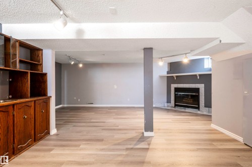 9331 52 Street, Edmonton, AB - Indoor Photo Showing Other Room