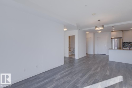 317 1316 Winderemere Way, Edmonton, AB - Indoor Photo Showing Kitchen