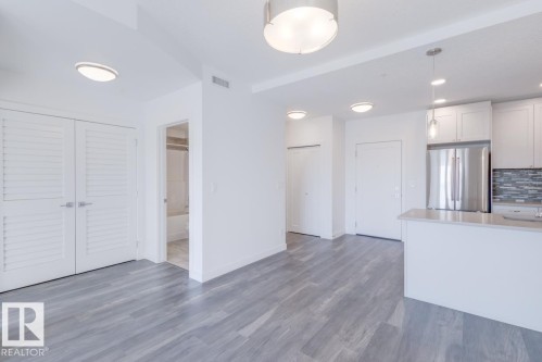 317 1316 Winderemere Way, Edmonton, AB - Indoor Photo Showing Kitchen