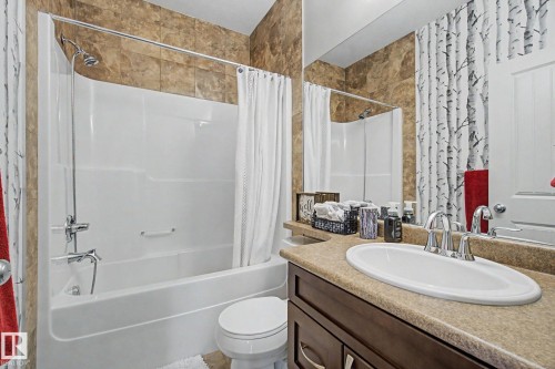 3433 West Landing Landing, Edmonton, AB - Indoor Photo Showing Bathroom