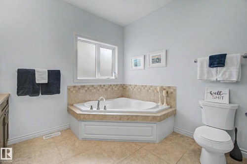 3433 West Landing Landing, Edmonton, AB - Indoor Photo Showing Bathroom