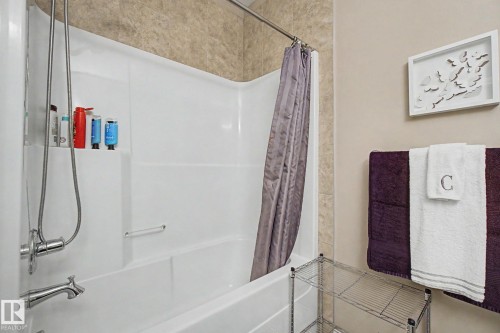 3433 West Landing Landing, Edmonton, AB - Indoor Photo Showing Bathroom
