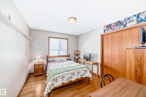 15330 99 Avenue, Edmonton, AB - Indoor Photo Showing Bedroom