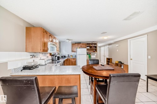 15330 99 Avenue, Edmonton, AB - Indoor Photo Showing Kitchen