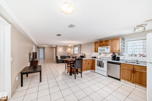 15330 99 Avenue, Edmonton, AB - Indoor Photo Showing Kitchen With Double Sink