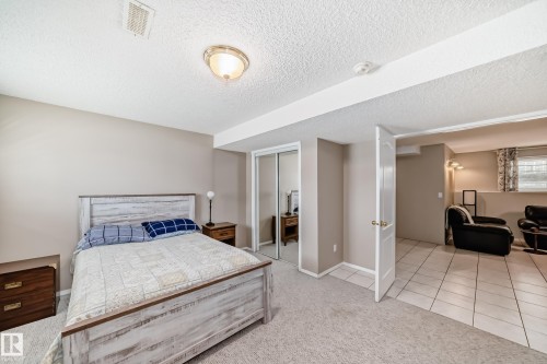15330 99 Avenue, Edmonton, AB - Indoor Photo Showing Bedroom