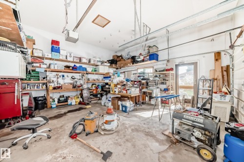15330 99 Avenue, Edmonton, AB - Indoor Photo Showing Garage