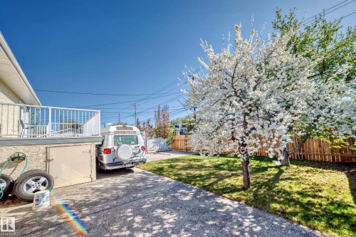 15330 99 Avenue, Edmonton, AB - Outdoor