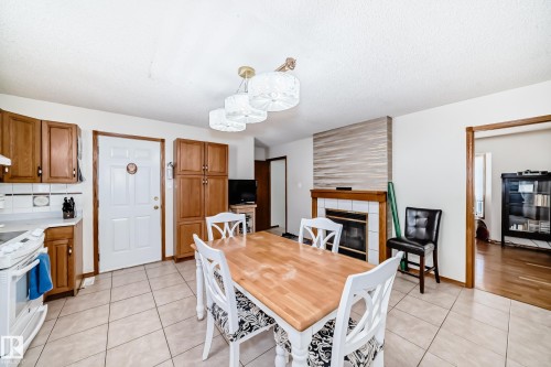 15330 99 Avenue, Edmonton, AB - Indoor