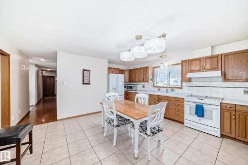 15330 99 Avenue, Edmonton, AB - Indoor Photo Showing Kitchen With Double Sink