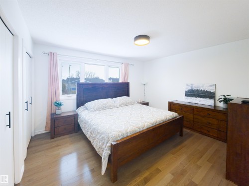 7323 147 Avenue, Edmonton, AB - Indoor Photo Showing Bedroom