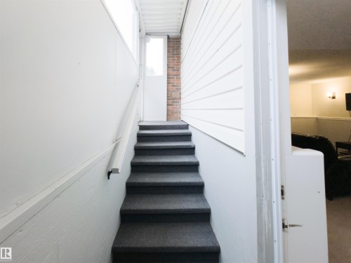 7323 147 Avenue, Edmonton, AB - Indoor Photo Showing Other Room