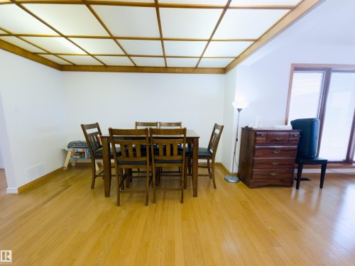 7323 147 Avenue, Edmonton, AB - Indoor Photo Showing Dining Room