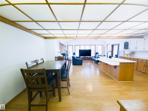7323 147 Avenue, Edmonton, AB - Indoor Photo Showing Dining Room