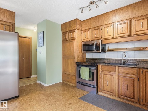45 Lorne Crescent, St. Albert, AB - Indoor Photo Showing Kitchen