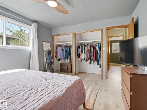 45 Lorne Crescent, St. Albert, AB - Indoor Photo Showing Bedroom