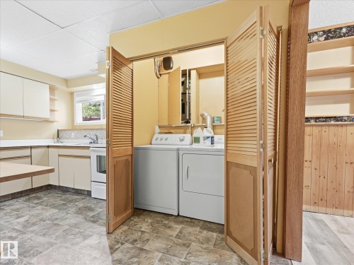 45 Lorne Crescent, St. Albert, AB - Indoor Photo Showing Laundry Room