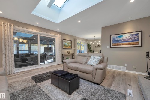 14 Ash Place, St. Albert, AB - Indoor Photo Showing Living Room