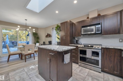 14 Ash Place, St. Albert, AB - Indoor Photo Showing Kitchen With Upgraded Kitchen