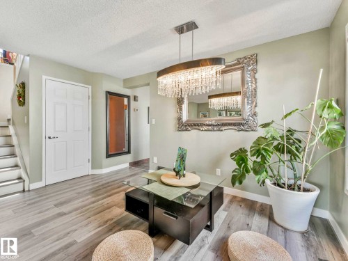 16228 55A Street, Edmonton, AB - Indoor