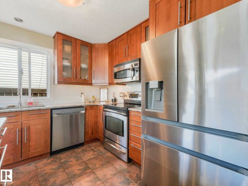 16228 55A Street, Edmonton, AB - Indoor Photo Showing Kitchen