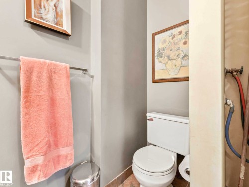 16228 55A Street, Edmonton, AB - Indoor Photo Showing Bathroom